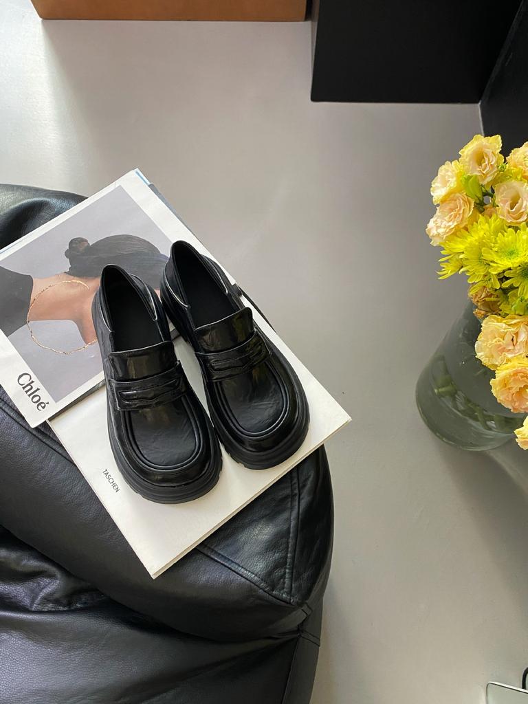 British style platform small leather shoes wear Korean version women's shoes campus style retro soft leather comfortable platform heightening loafers