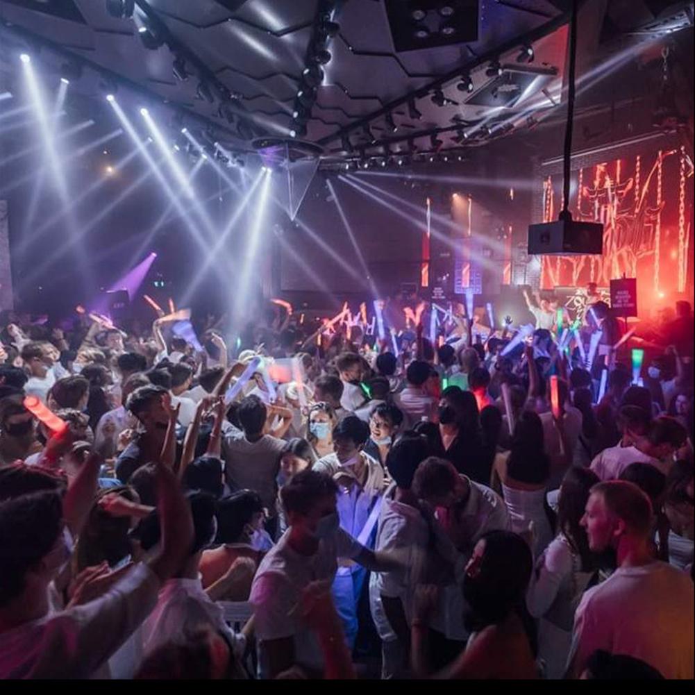 Light-Up Foam Sticks Sponge Fluorescent Stick Glow In The Dark Built-in Button Battery Party Wedding Festival Supplies