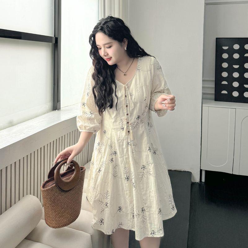 

Plus size women clothing [Midautumn Flower Shadow] Heavy Embroidery Vacation Dress Autumn Tassel 3/4 Sleeve Doll Skirts Apricot color 9xl