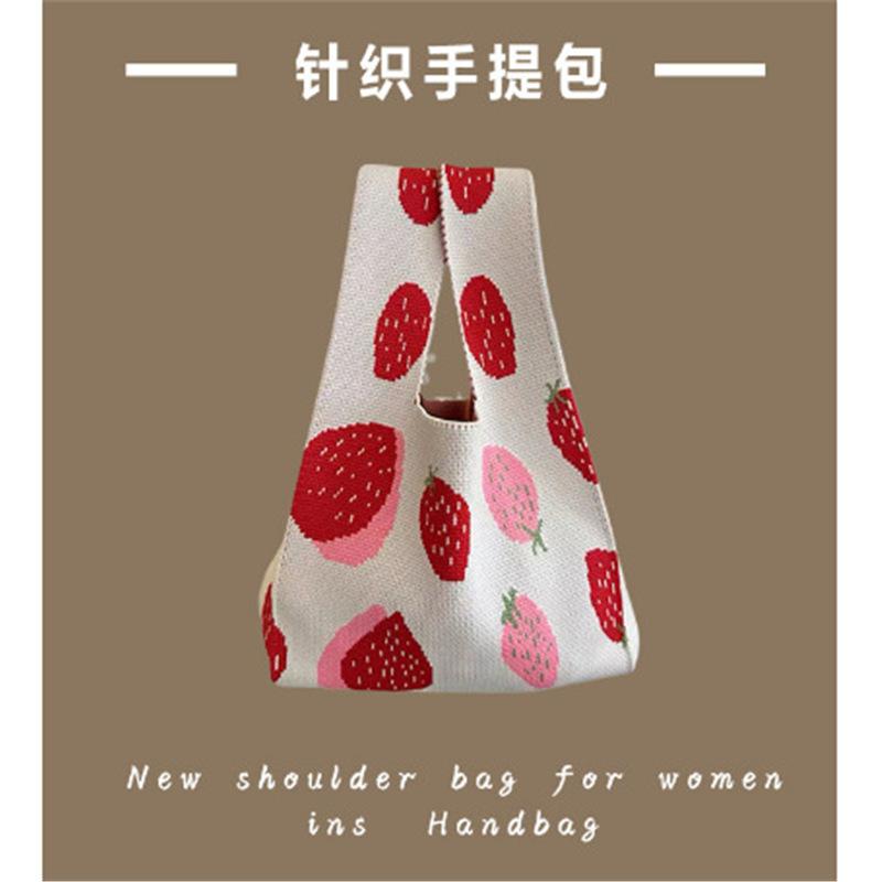 Knitted bag Girls vest bag Small square bag New knitted bag Hand bag Knitted bag Oblique span