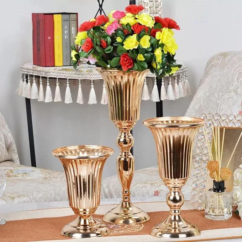 Dekorativ blomsterarrangörsvas i europeisk stil för bröllop och heminredning