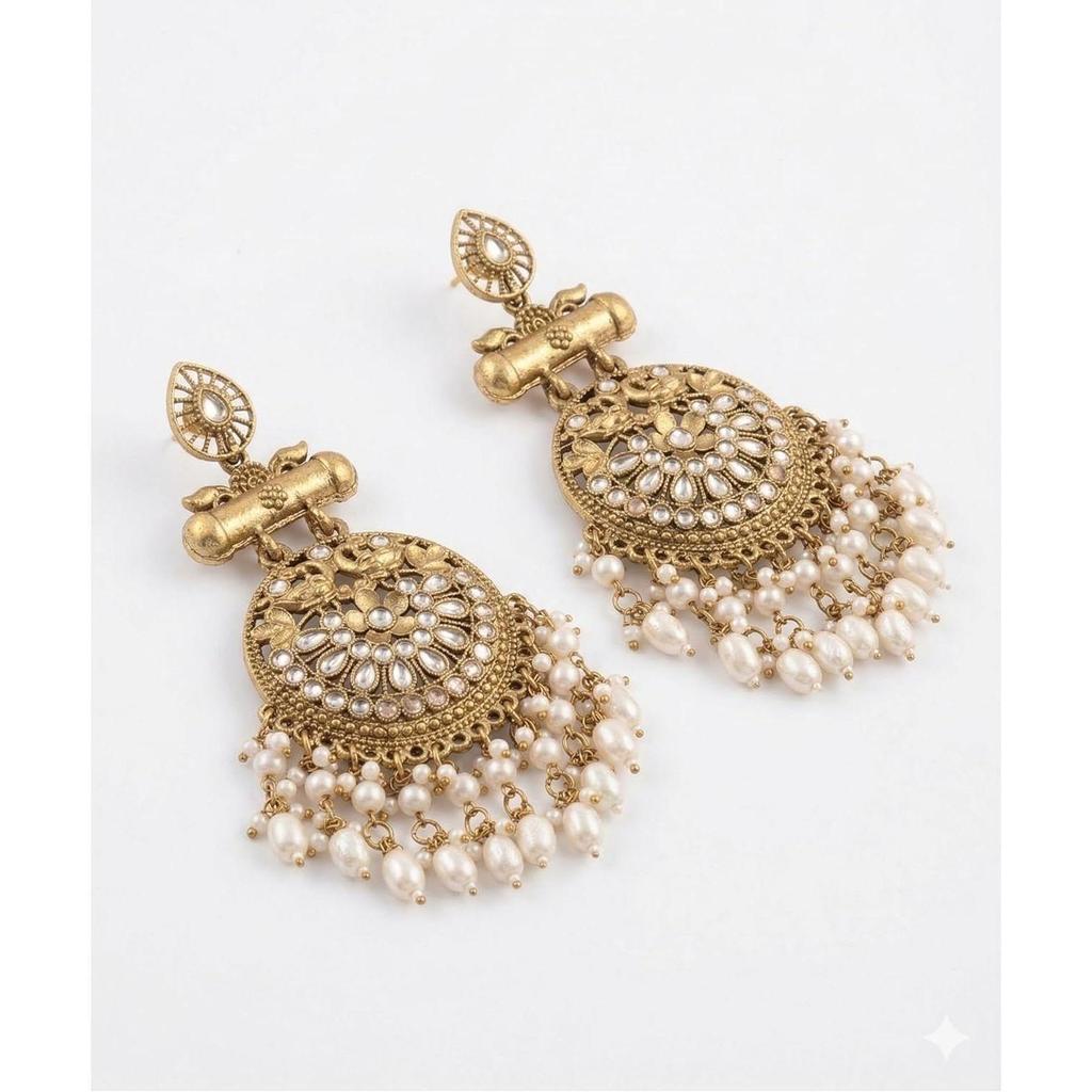 Heritage Chandbali Ohrringe für Damen | Chandbali im antiken Goldstil mit Tropfen | Traditioneller Schmuck für Hochzeiten und Feste