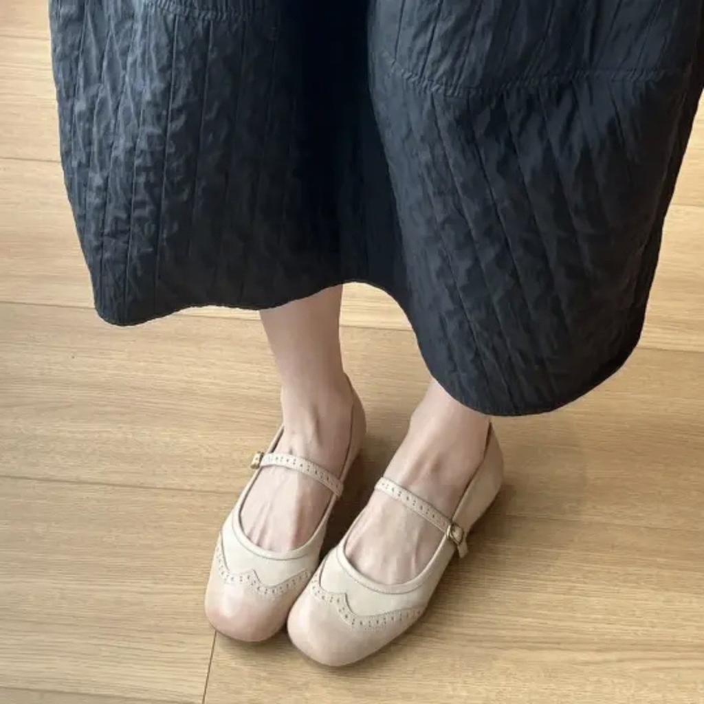 Pink Single Shoes Women's Gentle Brock Carved Shallow Mouth One-word Buckle with Flat Mary Jane Shoes