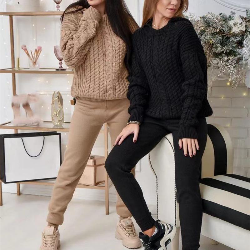 Women's Autumn/Winter 2023 Casual Two-Piece Knit Set - Cable Knit Pullover