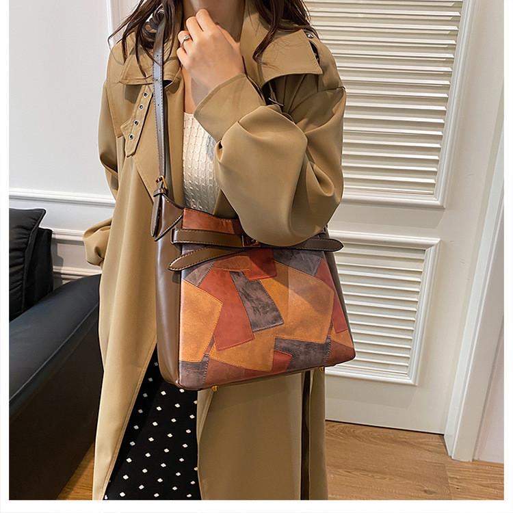 Ielgy Female Bag Large-Capacity Tote Bag High-End Retro Niche Shoulder Messenger Bag Commuter All-