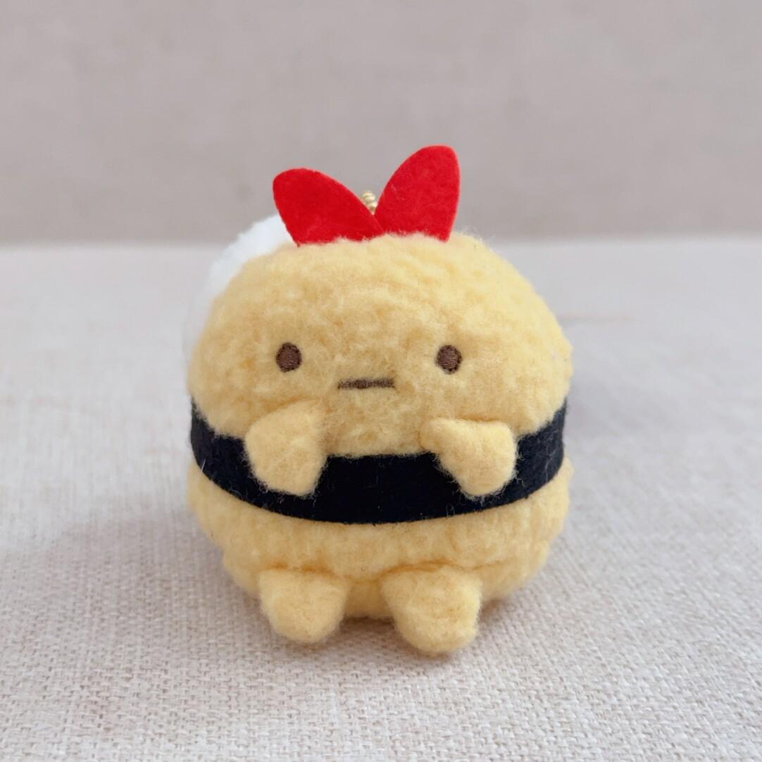 Sanx Shirokuma Ebifurai No Shippo Série Boules de Riz Japonaises Sumikkogurashi Peluche Porte-clés Dessin Animé Crevette Frite Poupée en Peluche