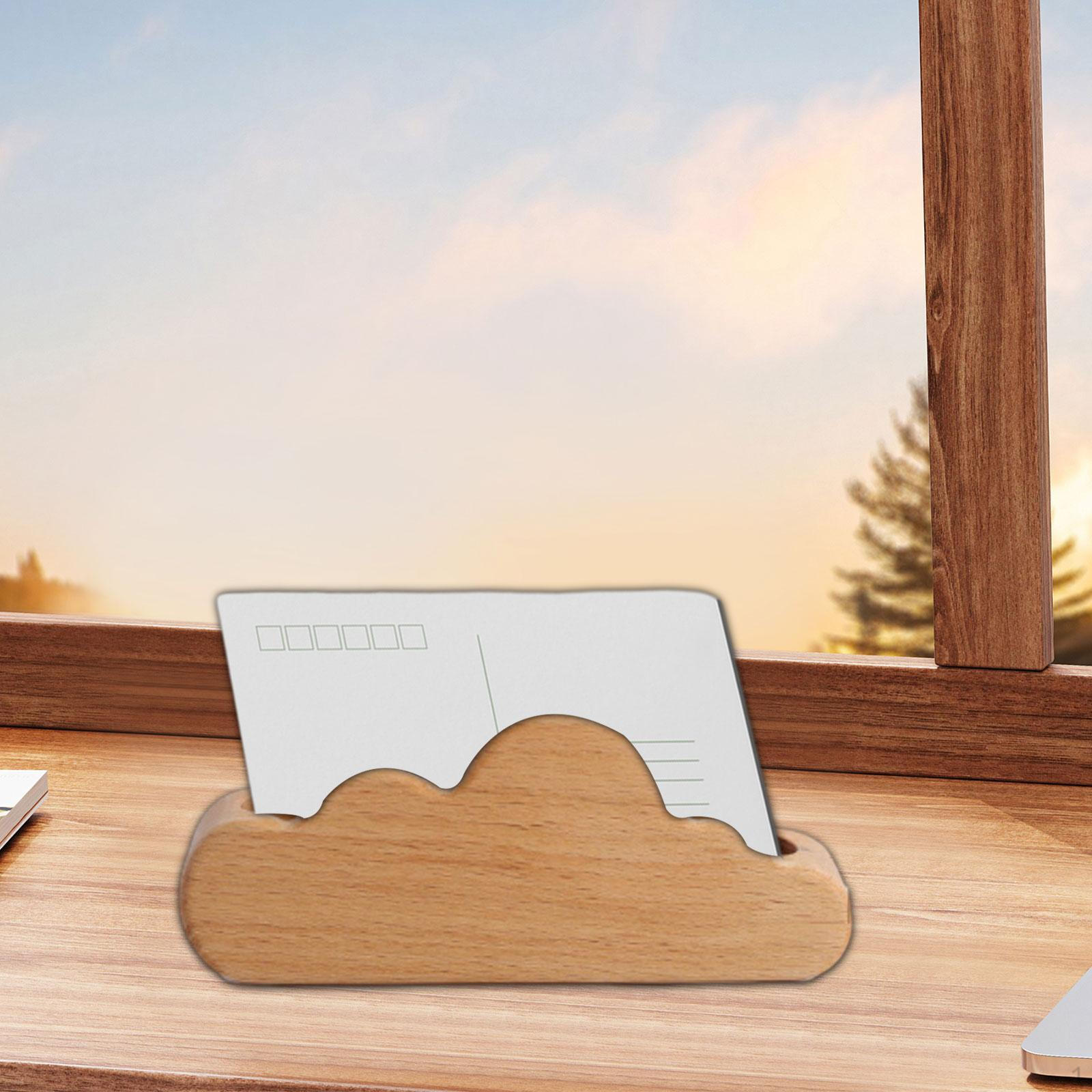 

Визитница, подставка, настольный органайзер для записей в офисе светло-коричневого