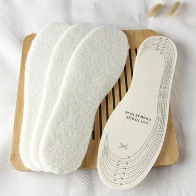 Warm, Cut-out Wool Insole That Lasts All the Way To the Toes