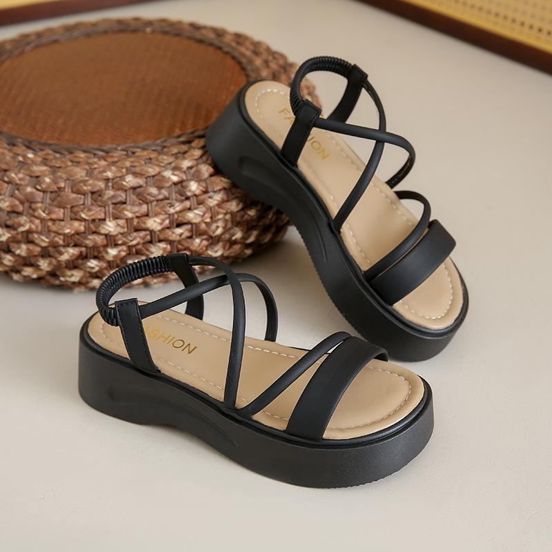 

Летние сандалии повседневные плоские для улицы пляжная мода 2025 морское побережье мягкая подошва женская юбка новый 41 чёрный