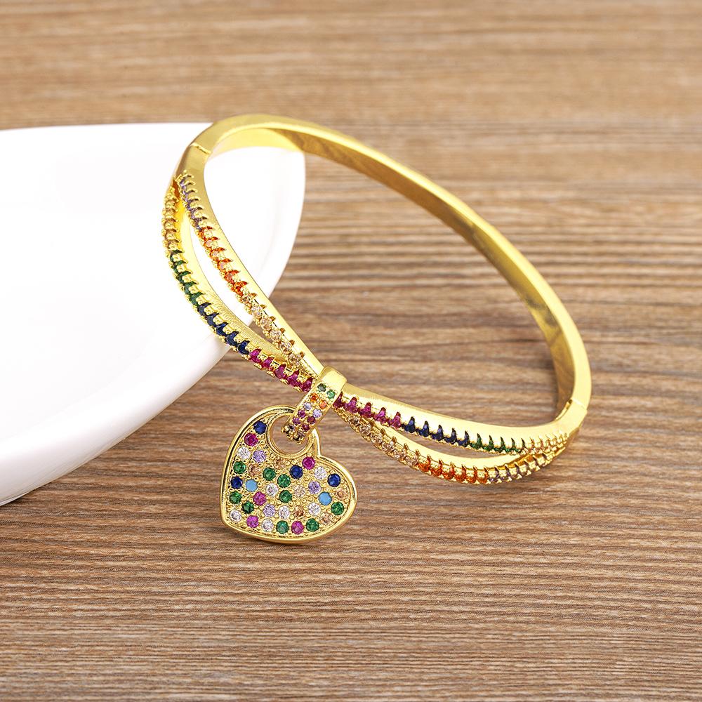 

Vintage Heart Pendant Bangles for Women New Copper Zircon Gold Color Charms Bracelet Girls Fashion Jewelry Gift 50-52mm