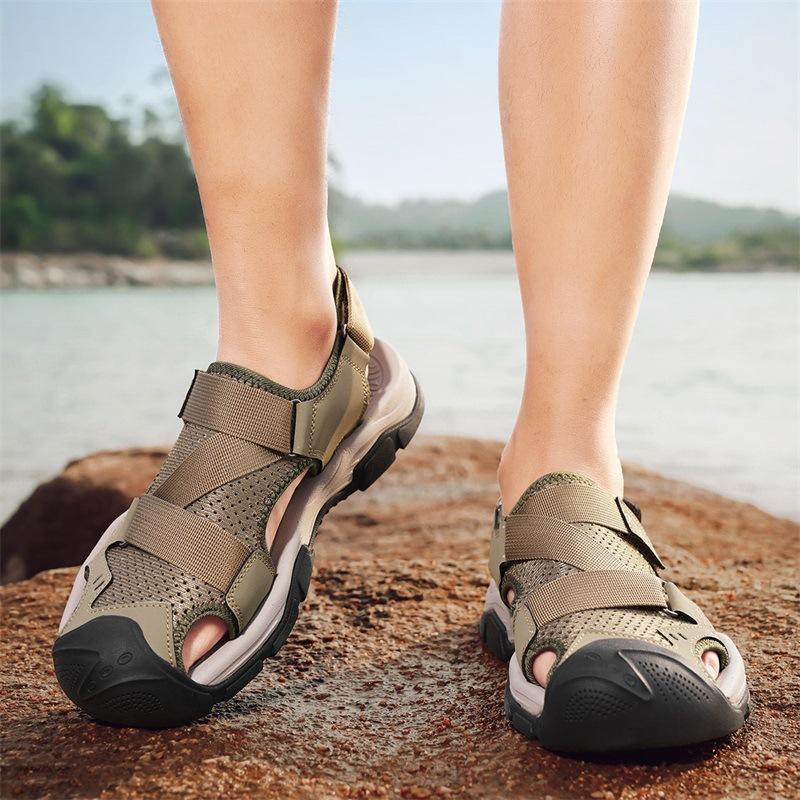 Sandalen Herren trendige Outdoor-Sporttasche Kopf Freizeitschuhe Hausschuhe 2025 neu Sommer atmungsaktive Herren-Strandschuhe