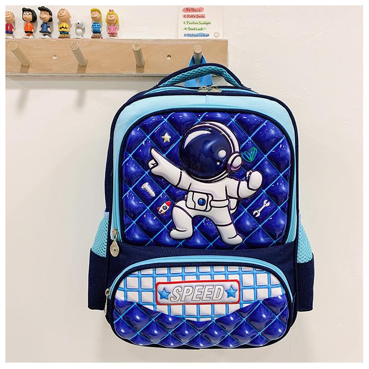 

School BagsNew large-capacity casual and fashionable student , male and female primary school students, first, second and third grade backpack. темно-синього кольору