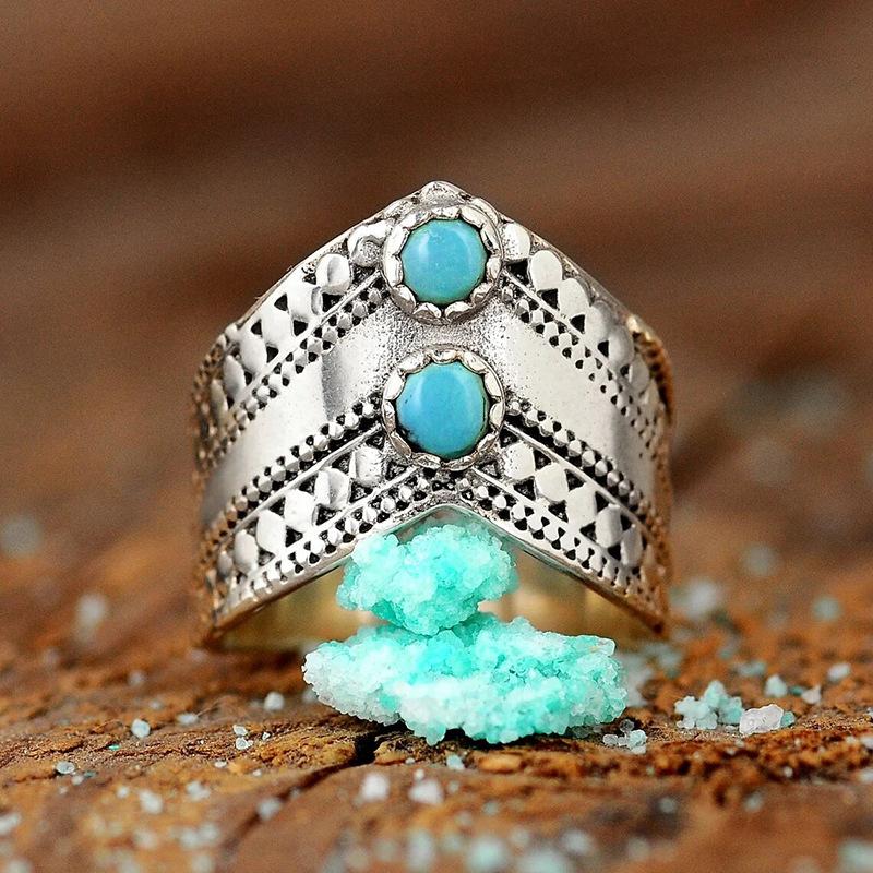 

New European and American Polka Dot Circular V-shaped Ring for Women, with A Fashionable and Personalized Design and Zircon 6