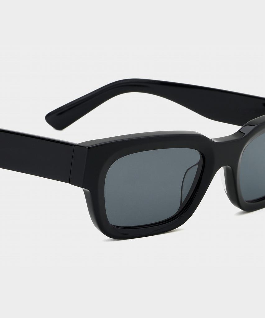 Akilla Zed 1925 01 01 Black (Black)