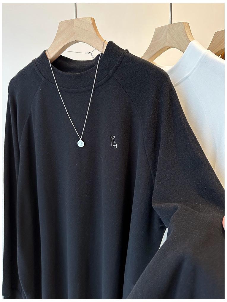 Women's Solid Color Velvet Embroidered Long-Sleeve Half-High Collar Loose T-Shirt.