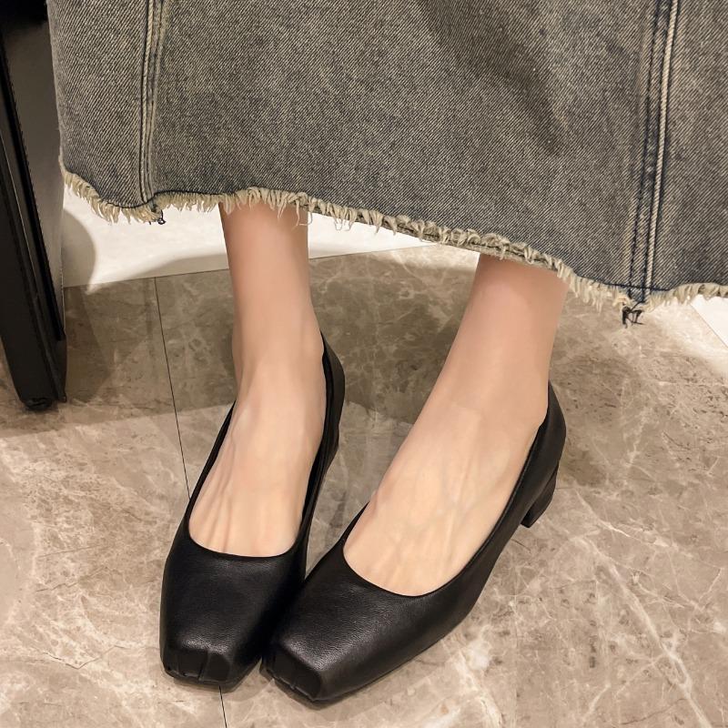 

Мода 2024 Весна Новые плоские женские туфли Лоферы Простые туфли на низком каблуке Офисная повседневная обувь Слипоны на плоской подошве Женские туфли с квадратным носком 35 чёрный