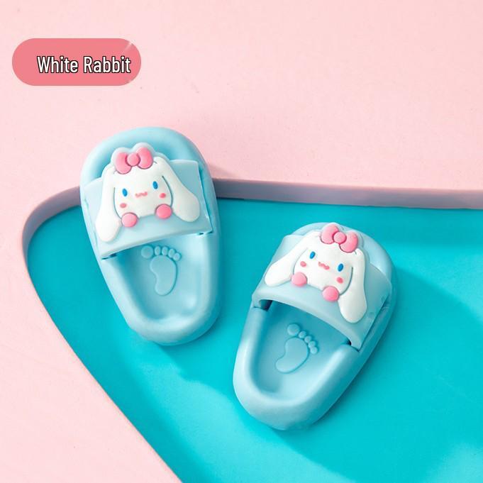 

Cartoon Mini Slipper-Shaped Eraser: Clean Erasing with Less Debris for Primary Students