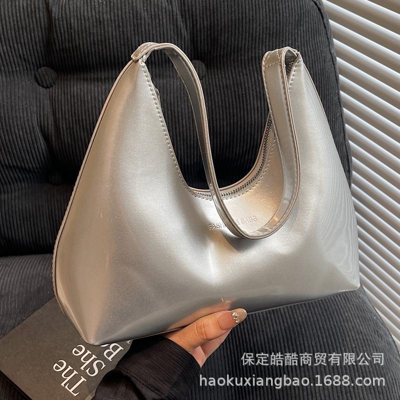 French Niche Design Bag Women's 2025 New Spring and Summer Versatile Single Shoulder Underarm Bag Super Fire Portable Dumpling Bag