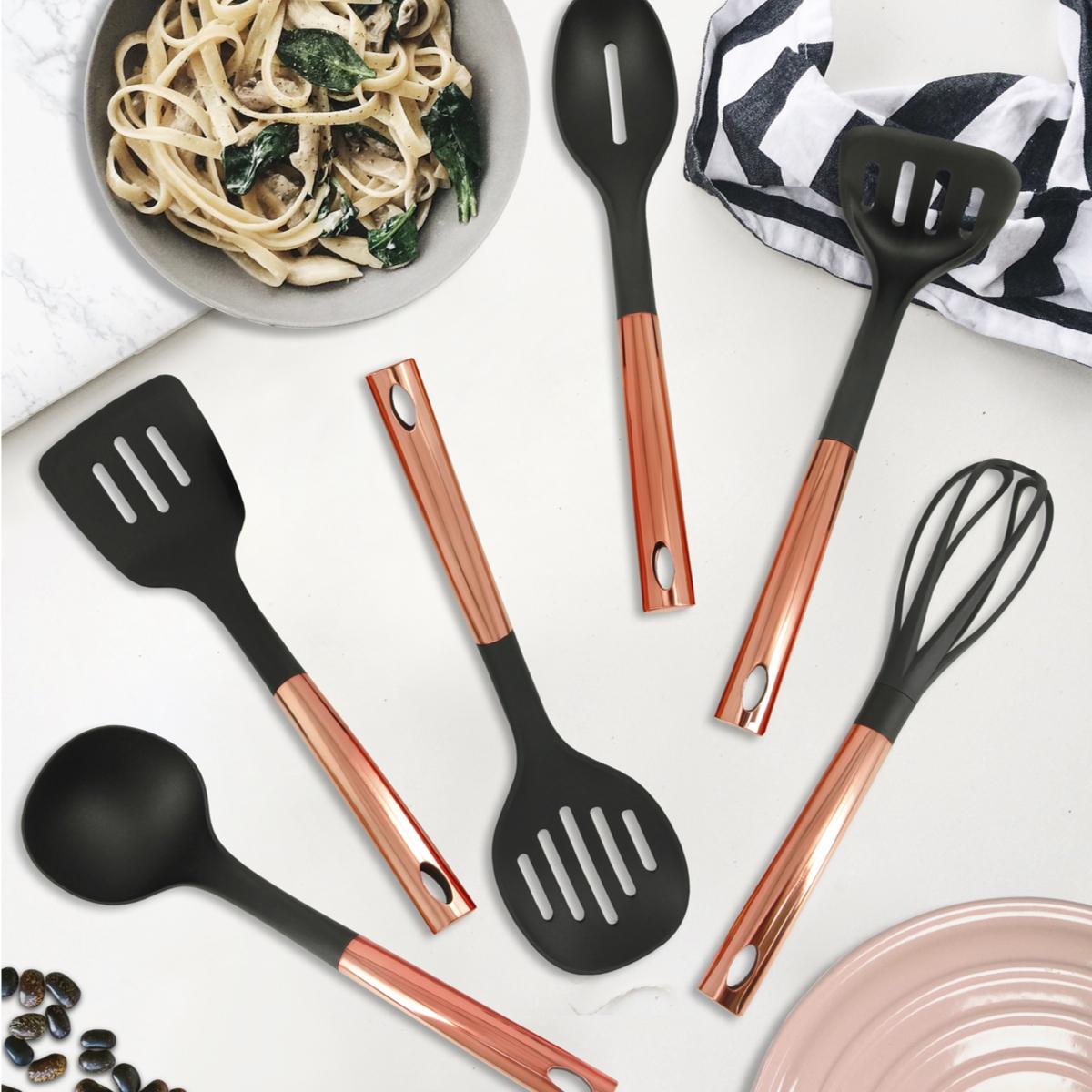 

Набор кухонных аксессуаров Pomi D oro P180100 Assistenza 7 предметов