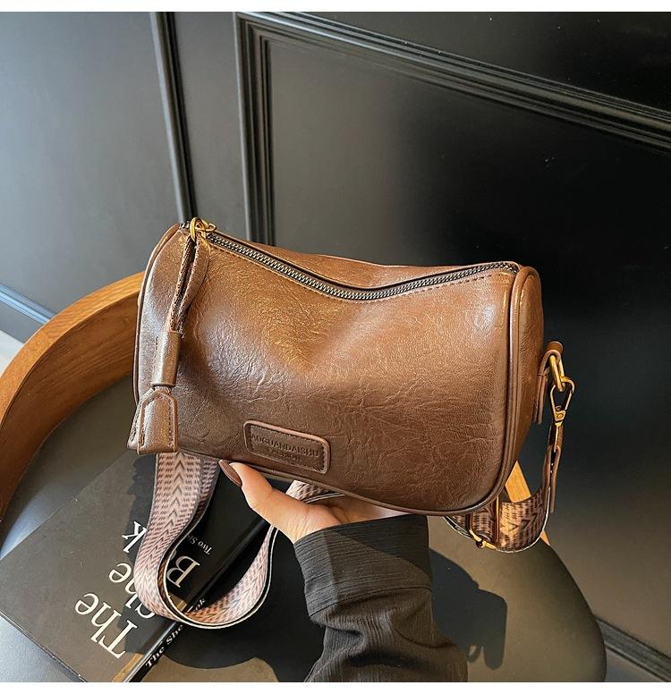 

Bags Women s Vintage Maillard Women s Bags Spring and Summer Premium Sense Niche Saddle Small Bags Women s Versatile Shoulder Oblique Span Bag
