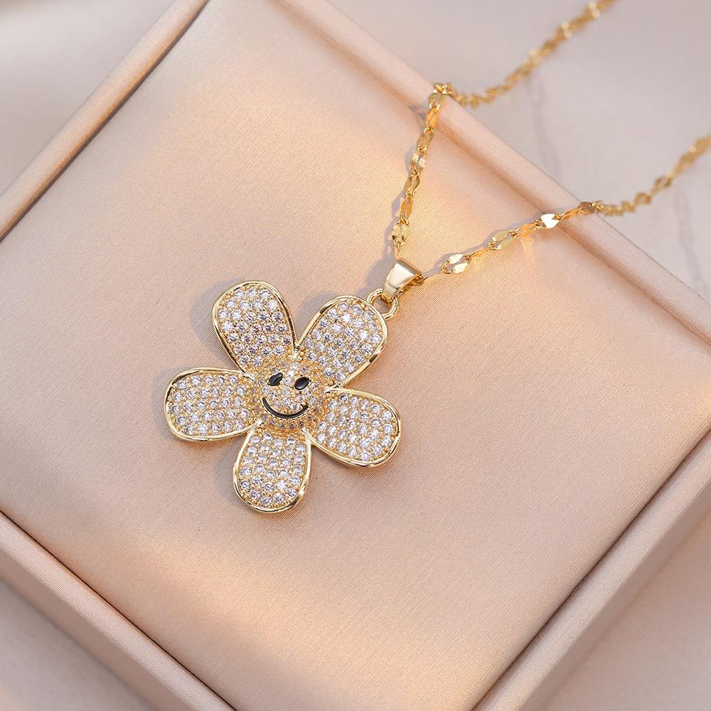 Luxury Female Crystal White Zircon Stone Flower Pendant Necklace Vintage Gold Color Wedding  For Women