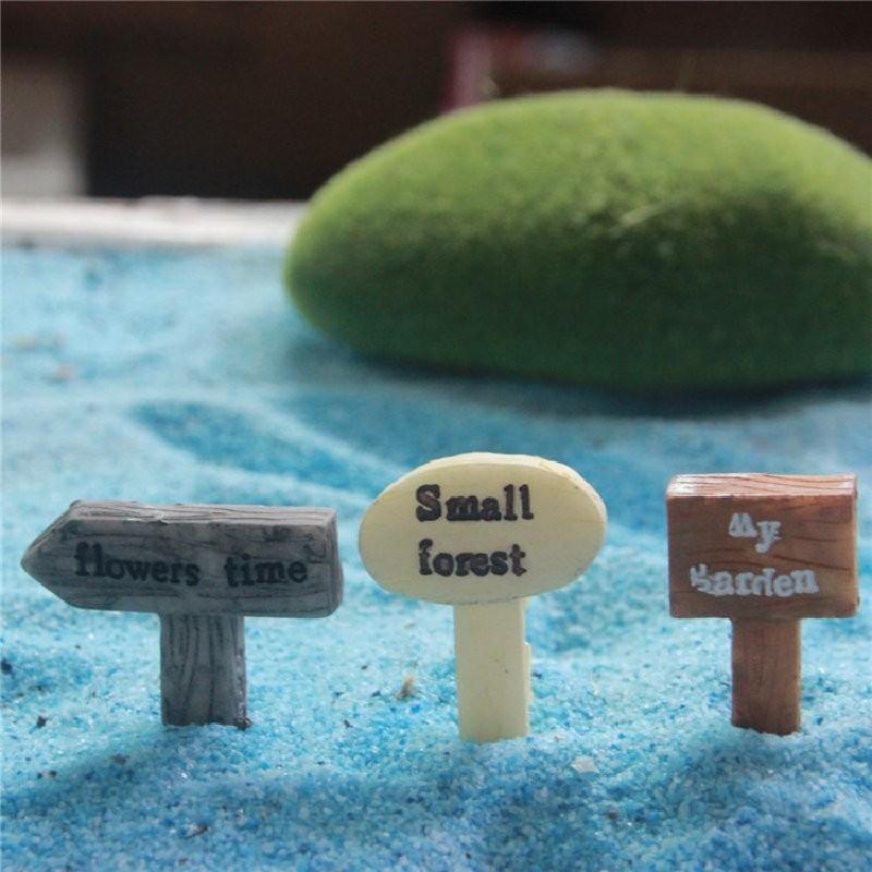 Resin Craft Forest Directional Signpost Decorating Ornaments For Micro Landscape Diy Assembly