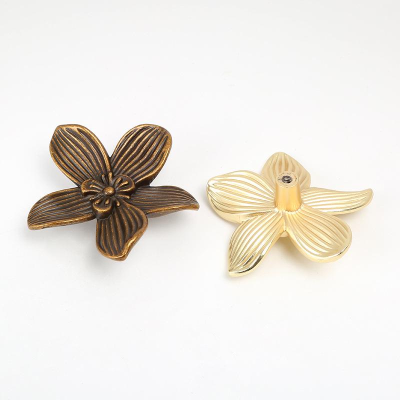 New 1/2Pcs Flower Drawer Handles Creative Petal Kitchen Cabinet Pull Buckle Furniture Wardrobe Door Decor Accessories