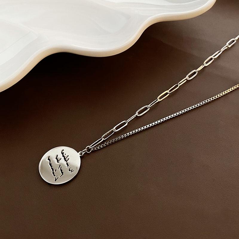 Light Luxury Titanium Steel Letter Necklace - Women's Cold Style Hip-Hop Chain