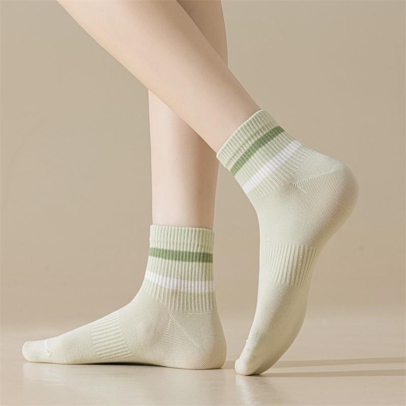 Girls' Combed Cotton Breathable White Sports Socks - Anti-Pilling, Sweat-Absorbent, Four-Season Wear