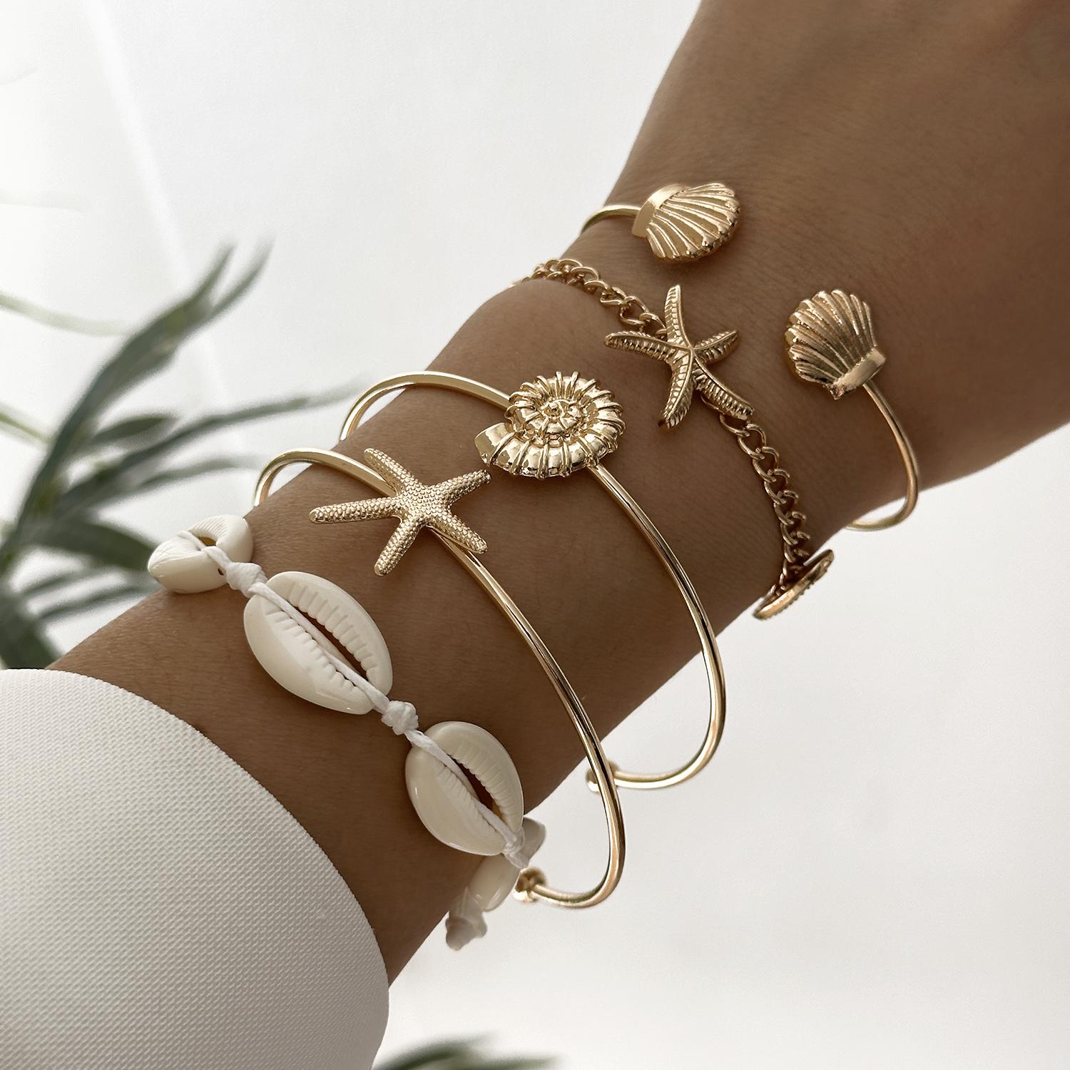 

Vintage Conch Shell Cuff Bracelets Set for Women Bohemian Starfish Chain Bracelets Ocean Party Stackable Jewelry Gift
