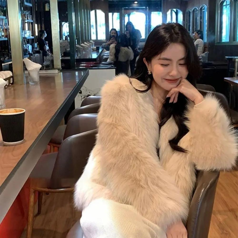 Winter Classic Temperament Lady Plush Short Coat Pure V-neck Casual Style Women's Fox Fur Coat