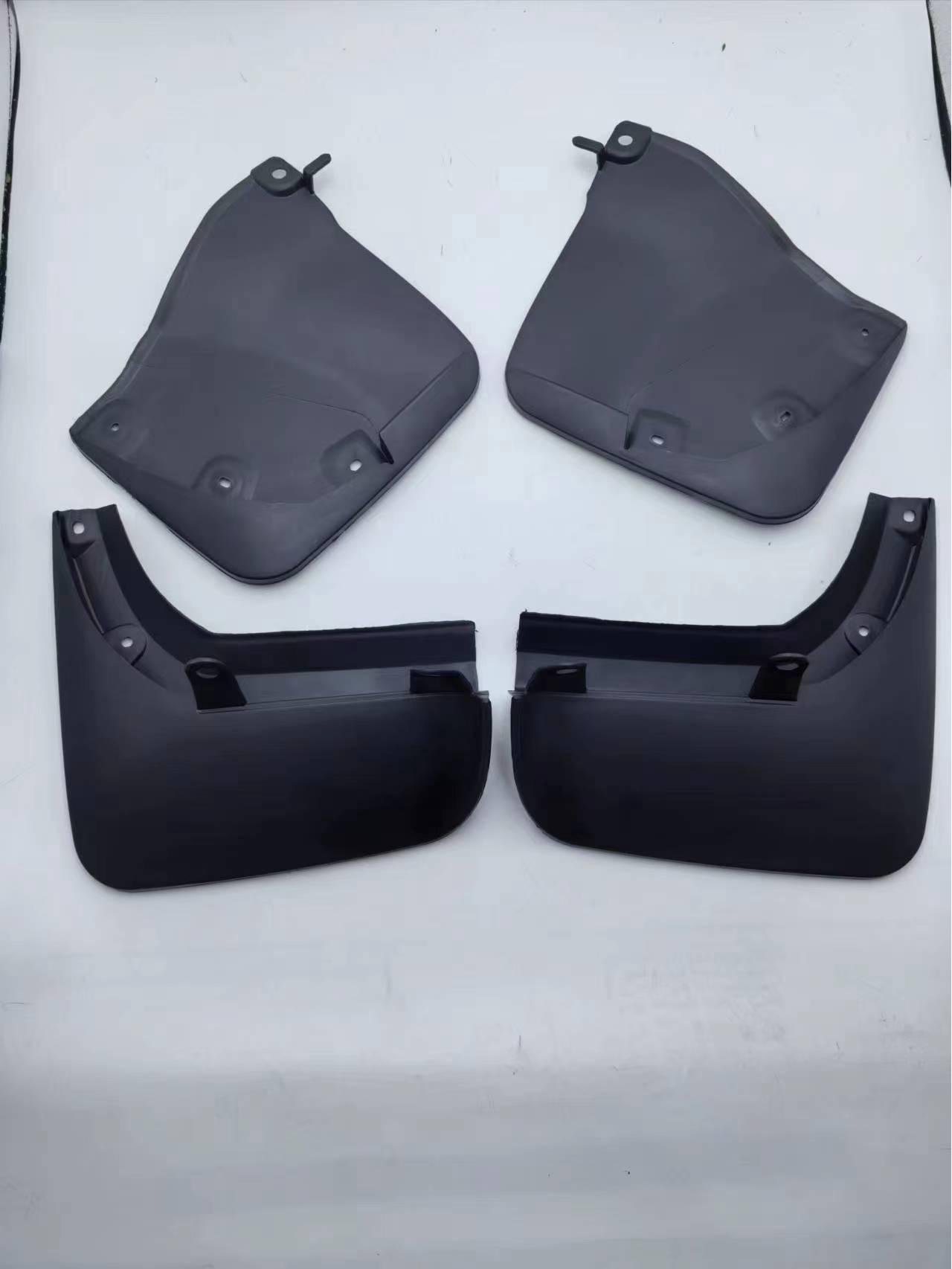 

Брызговики с установкой без сверления для Land Cruiser LC300