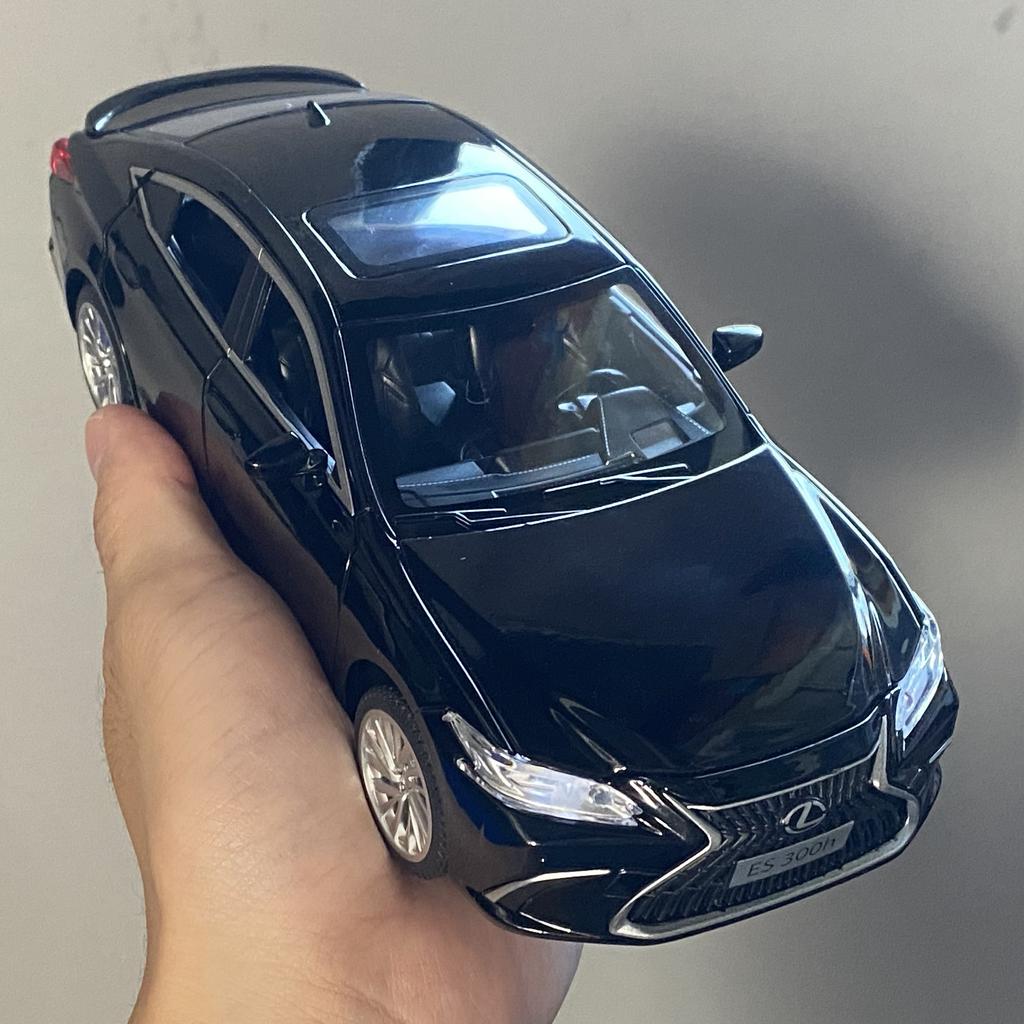 1:24 ES300H Classic Sedan Alloy Metal Diecast Model Car Indoor Home Decorations Sound And Light Decoration Hobby Holiday Present