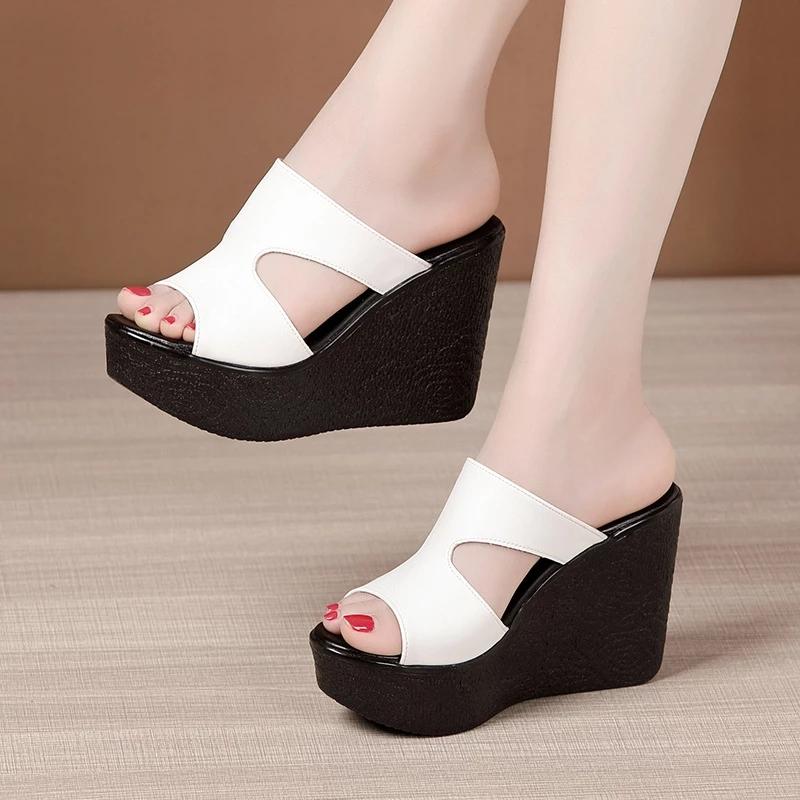 Sandales compensées à talons hauts pour femmes 2024 Été Nouveauté Plateforme Chaussures de mode Rouge Noir Blanc Sandales Grande Taille