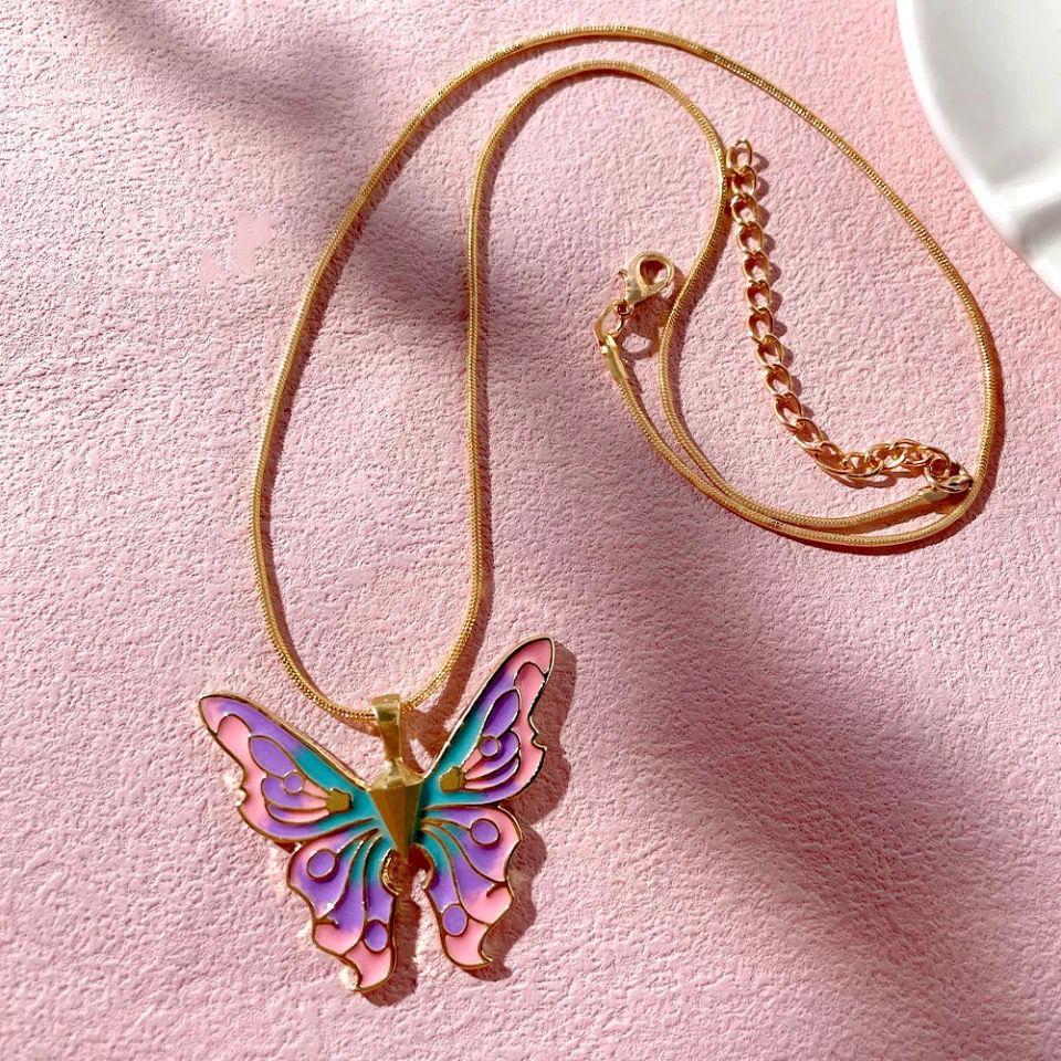 Boho Gold Cute Butterfly Pendant Necklace Female Retro Simple Imitation Pearl Clavicle Necklaces Girl Couple Jewelry Gift