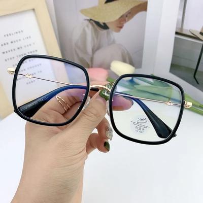 Brillen & Accessoires – Lese- & Computerbrillen