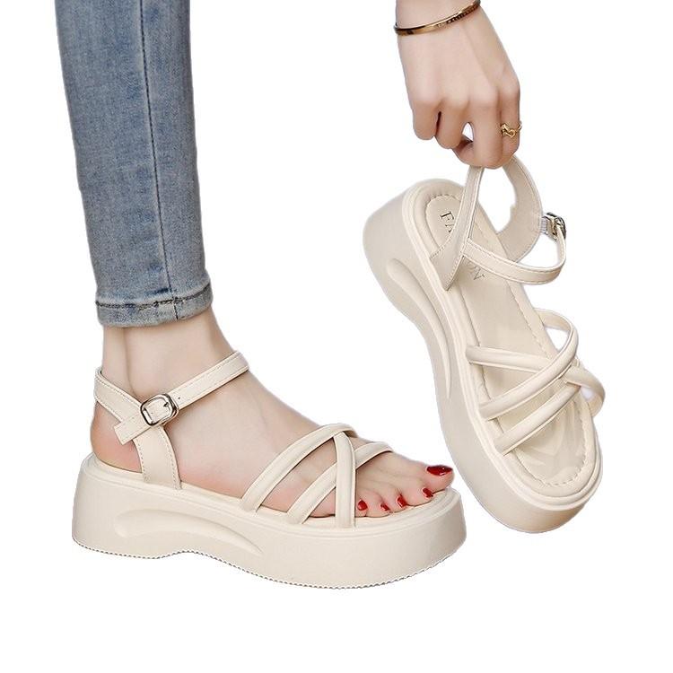 Sandals women's summer outer wear 2025 new thick-soled non-slip fashion temperament versatile, light and casual fairy style skirt