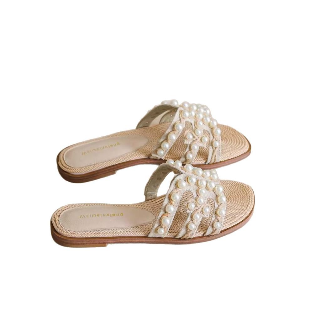 Yu Shuxin's same straw-woven pearl slippers 2025 new versatile flat-bottomed beach open-toe cool slippers