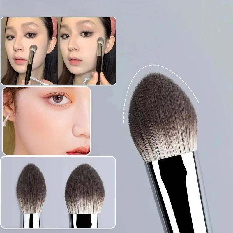 Peach Heart Blusher Brush Powder Blush Cream Liquid Blush Makeup Brushes Flat Small Precise Blush Brush Makeup Tools