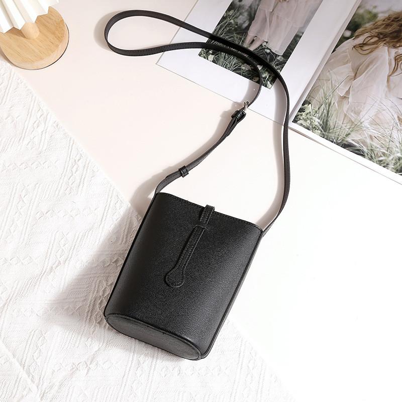 IELGY Soft Leather Messenger Bucket Bag Commuter Fashion Bag