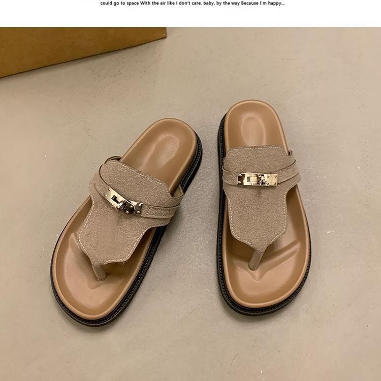 Foreign trade thick-soled cool slippers women's 2025 new metal lock flip-flop toe drag summer wear beach sandals women