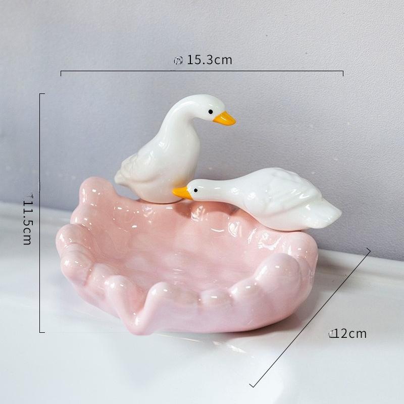 

New Ceramic Soap Box Cute Duck Bathroom Soap Dish Holder Anti-stagnant Water Rack Washing Table Decoration білий