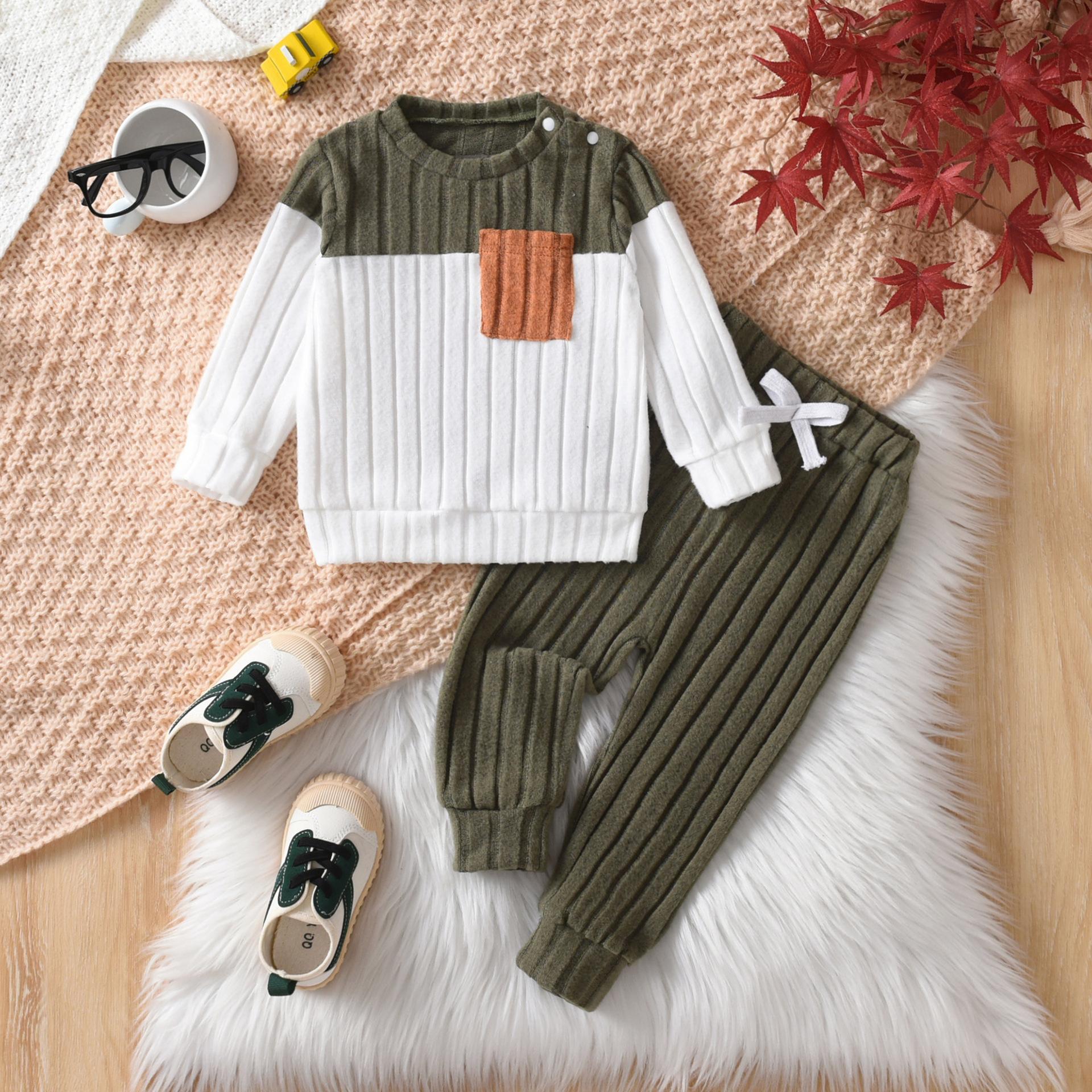 

Комплект спортивной и повседневной одежды для малышей и детей ясельного возраста: топ с длинным рукавом и круглым вырезом и брюки 3-6M зелёный