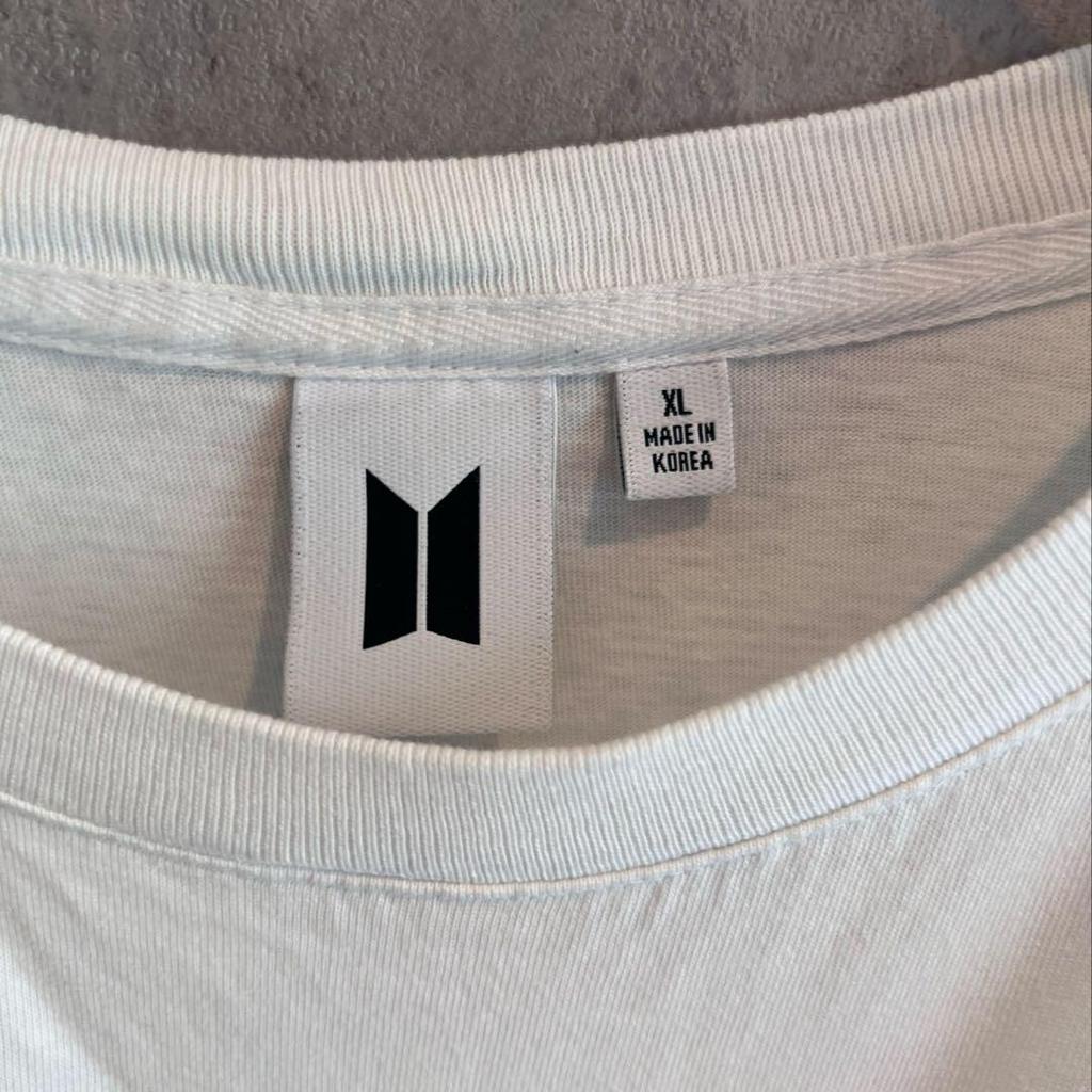 [USED] Butter BTS T-shirt XL White