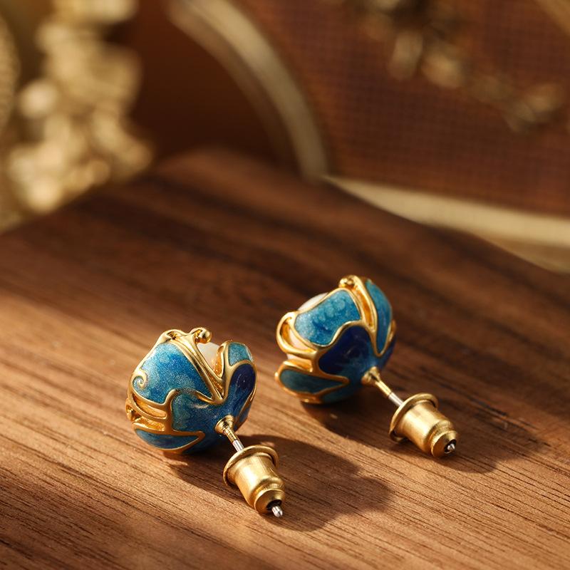 SUYU 2024 New Retro Earrings Simulated Zircon Earrings Unique Fashion Luxury Enamel Earrings Personalized Women