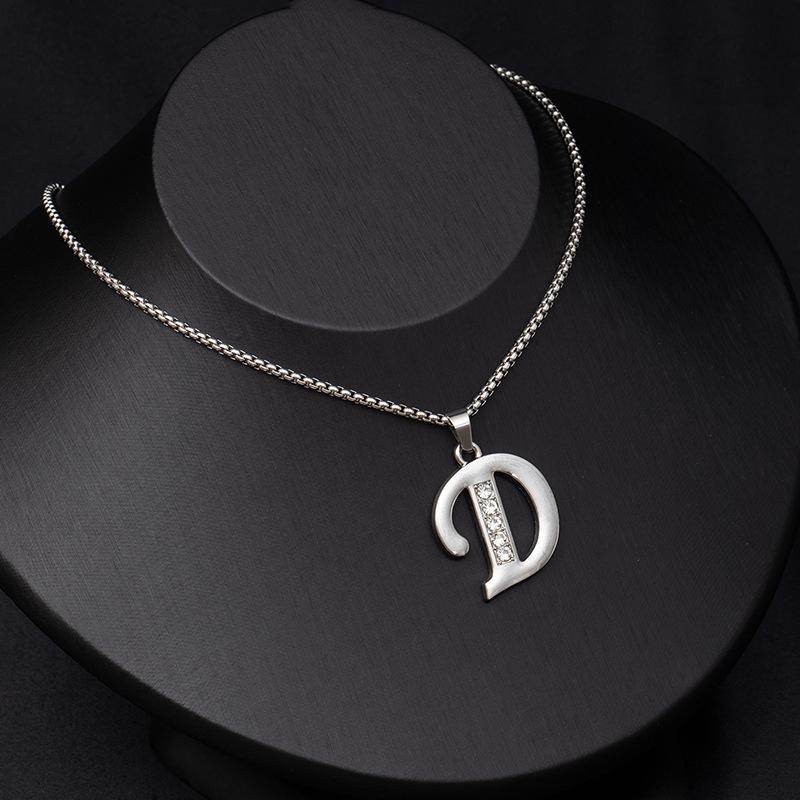 Simple And Stylish 26 English Letters Titanium Steel Necklace Men'S And Women'S Hip-Hop Versatile Diamond-Encrusted Sweater Chain