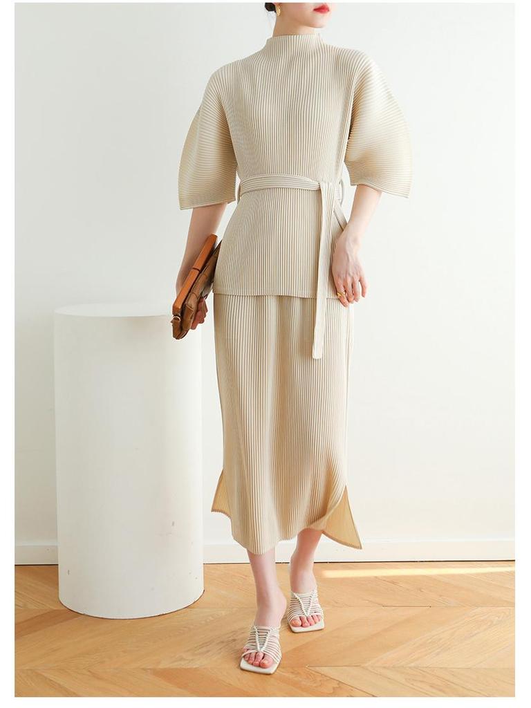 2026 Spring Miyake High-End Pleated Batwing Sleeve Casual Top