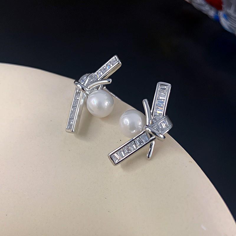 Elegante Geometrische Runde Zirkon-Ohrringe - Schlichte, Modische, Vielseitige Silber-Stecker