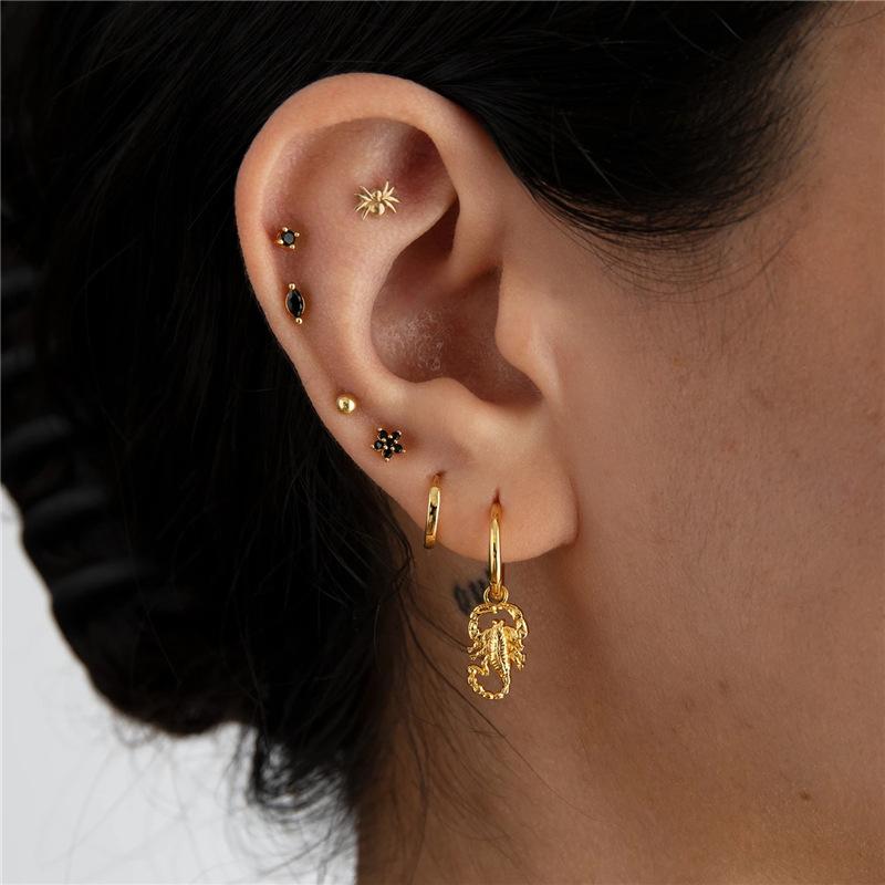 S925 Sterling Silver Fun Cute Alien Bear Earrings Piercing Thread Piercing Ear Bone Stud Earrings Trinkets