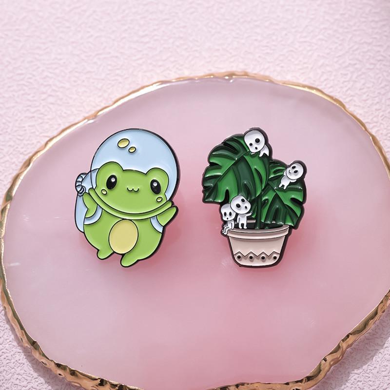 Stylish Cartoon Brooch Pin In Alloy With Fun Space Elements For Fashionable Accessorizing